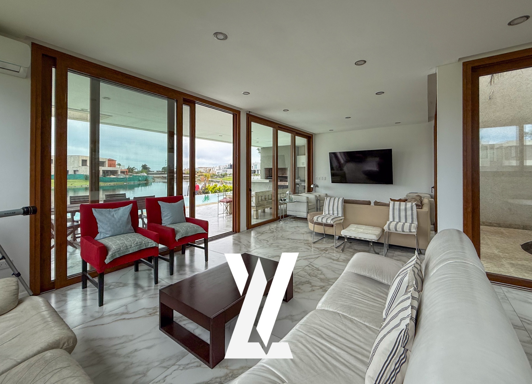 Fotografía inmobiliaria de Casa Laguna Grande en Nordelta, Tigre — foto 6 por SkyView