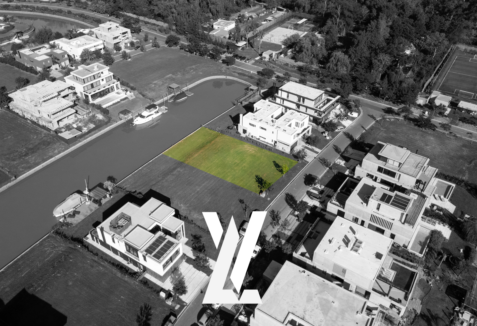 Fotografía inmobiliaria de Terreno Yacht Club en Nordelta, Tigre — foto 2 por SkyView